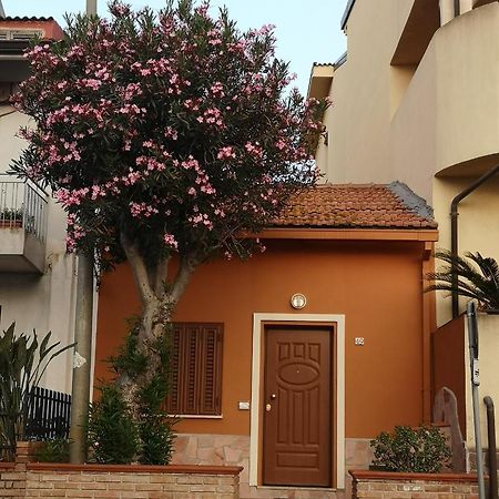ヴィッラ・サン・ジョヴァンニ Casa Indipendenteヴィラ エクステリア 写真